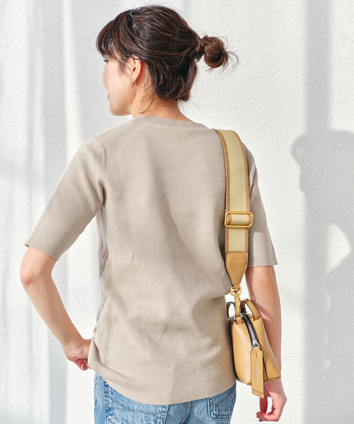 Spick & Span（スピックアンドスパン）の「《追加》手洗い可 / コットンスムースコンパクトTシャツ（ニット/セーター・レディース・ベージュ/ネイビー/ホワイト・FREE）」の4枚目の写真