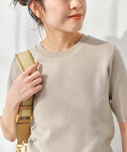 Spick & Span（スピックアンドスパン）の「《追加》手洗い可 / コットンスムースコンパクトTシャツ（ニット/セーター・レディース・ベージュ/ネイビー/ホワイト・FREE）」の5枚目の写真