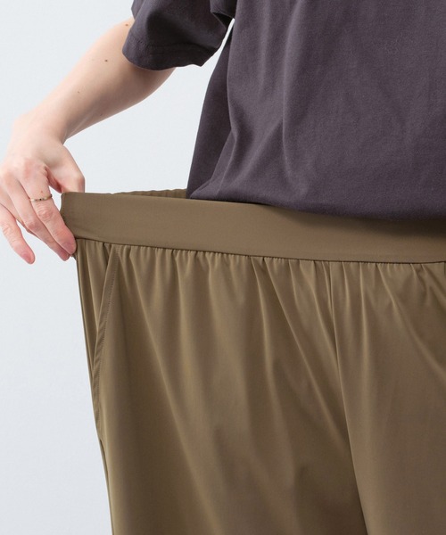 Viola e Viola(ヴィオラエヴィオラ)の「さらテロ楽ちんストレートパンツ(ショート丈)(その他パンツ・レディース・ブラック/カーキ/ダークブルー/ネイビー・4L/LL/L/M/5L/3L)」の10枚目の写真