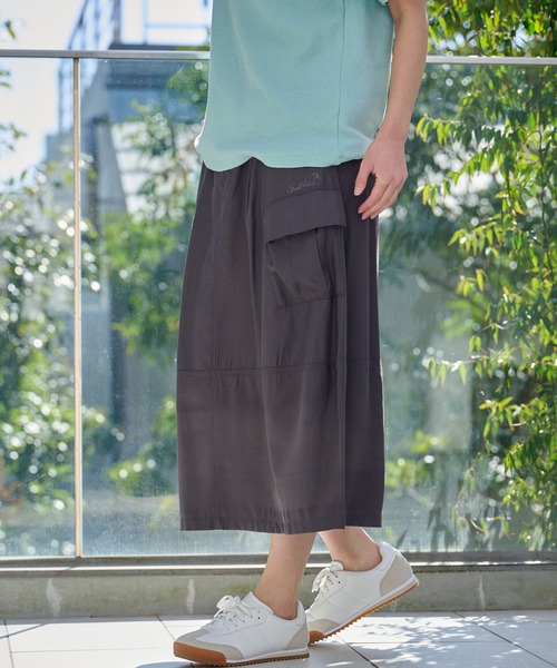 Arnold Palmer（アーノルドパーマー）の「カーゴポケット コクーンスカート（スカート・レディース・チャコールグレー/ベージュ・S/L/M）」の10枚目の写真