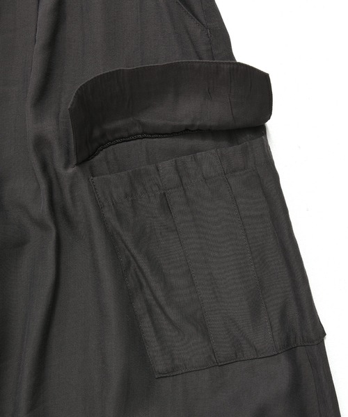 Arnold Palmer（アーノルドパーマー）の「カーゴポケット コクーンスカート（スカート・レディース・チャコールグレー/ベージュ・S/L/M）」の20枚目の写真