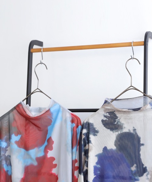 セール】水彩柄シアートップス（Tシャツ/カットソー）｜antiqua