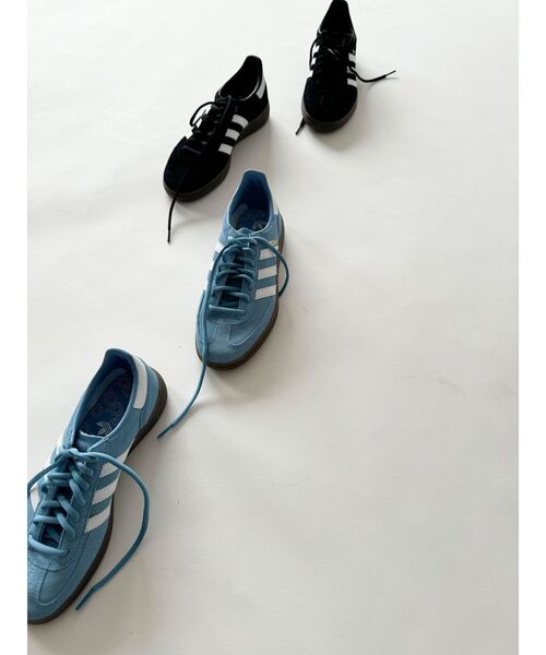LAGUNAMOON(ラグナムーン)の「【adidas】HANDBALL SPEZIAL(スニーカー・レディース・ブラック/ブルー・24.5/23.5)」の4枚目の写真