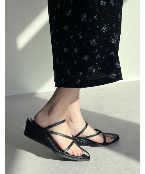 Re:EDIT（リエディ）の「[大きいサイズ有]Tストラップウェッジソールローヒールサンダル（サンダル・レディース・ホワイト/キャメル/シルバー/ブラック・SMALL/MEDIUM/LARGE/X-LARGE/XX-LARGE）」の6枚目の写真