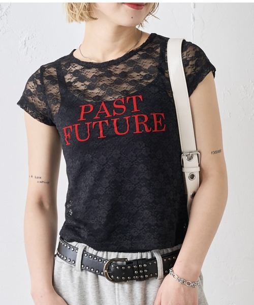 WHO'S WHO gallery(フーズフーギャラリー)の「PAST FUTURE レースTEE(Tシャツ/カットソー・レディース・ブラック/ホワイト/レッド・FREE)」の2枚目の写真