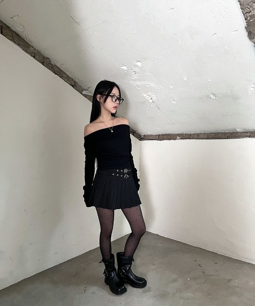 4INT.(フォイント)の「【3way】 アシンメトリー ドレープ シャーリング 長袖 トップス(Tシャツ/カットソー・レディース・ホワイト/ベージュ/ブラック・FREE)」の12枚目の写真