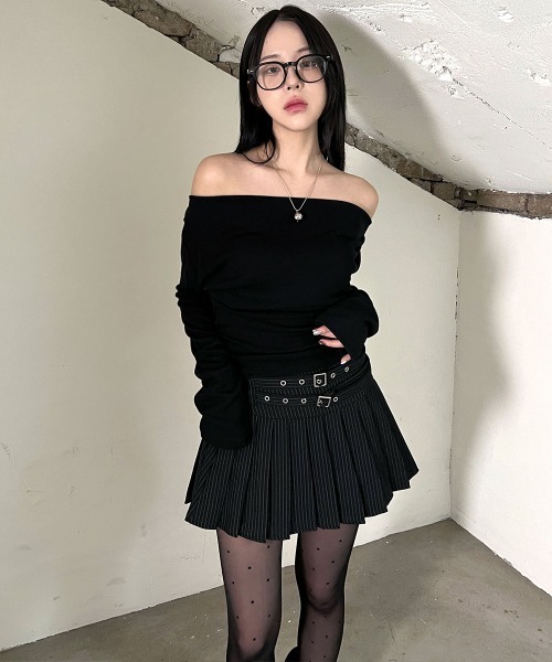 4INT.(フォイント)の「【3way】 アシンメトリー ドレープ シャーリング 長袖 トップス(Tシャツ/カットソー・レディース・ホワイト/ベージュ/ブラック・FREE)」の15枚目の写真