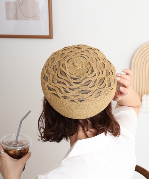 Sense of Grace(センスオブグレース)の「流線デザイン ブレードベレー帽(ハンチング/ベレー帽・レディース・ナチュラル/ブラック/ベージュ・FREE)」の14枚目の写真