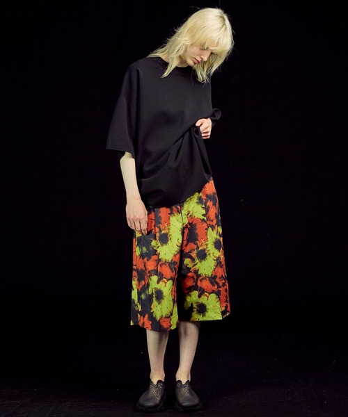 MAISON SPECIAL（メゾンスペシャル）の「《UNISEX》18G Washable Milan Ribs Prime-Over Short Sleeve Crew Neck Knit T-Shirt/18GウォッシャブルミラノリブウールプライムオーバーショートスリーブクルーネックニットTシャツ【MAISON SPECIAL/メゾンスペシャル】（Tシャツ/カットソー・メンズ・ブルー/グレイッシュベージュ/チャコールグレー/パープル/ブラック・2/1/0）」の22枚目の写真