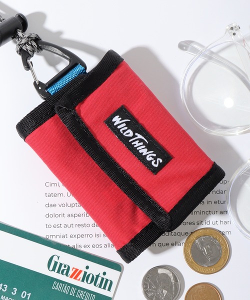 WILD THINGS（ワイルドシングス）の「WILD THINGS ナイロン ネックミニウォレット DELFY採用（ボディバッグ/ウエストポーチ・メンズ・レッド/ブラック・FREE）」の2枚目の写真