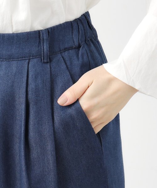 LAURA ASHLEY(ローラアシュレイ)の「【STORY掲載!/ウエストゴム/タックあり】セルロースデニム イージーパンツ(デニムパンツ・レディース・ライトブルー/ネイビー・40/38)」の15枚目の写真