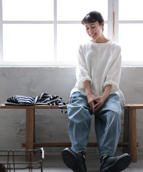 soulberry(ソウルベリー)の「リネンTee(シャツ/ブラウス・レディース・オフホワイト/スミクロ/ブルーグレー・3L/LL/L/M/4L/5L)」の18枚目の写真