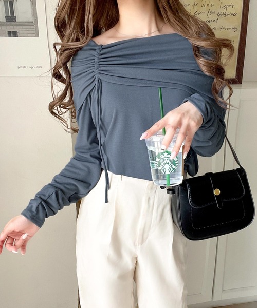 classicalelf(クラシカルエルフ)の「程よい肌見せ、ヘルシースタイル。オフショルリボンカットプルオーバー(長袖)(Tシャツ/カットソー・レディース・ブルー/グレイッシュベージュ/モカ/ブラック/チャコール/オートミール・SMALL/MEDIUM/LARGE/X-LARGE)」の9枚目の写真