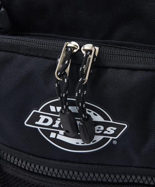 Dickies(ディッキーズ)の「【DICKIES/ディッキーズ】SQUARE POCKET BACK PACK 14846700/ バックパック /デイパック/ リュック/ メンズ /ユニセックス【WEB限定】(バックパック/リュック・メンズ・ブラック/レッド・フリー)」の6枚目の写真