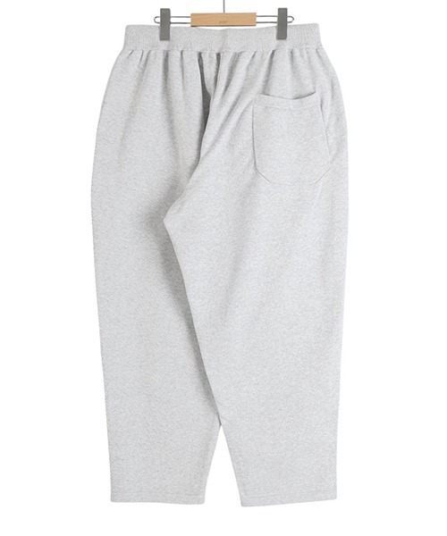 is-ness（イズネス）の「is-ness / イズネス：KNIT TUCK LONG PANTS：1007KNITPT04[NOA]（その他パンツ・メンズ・グレー・L/M）」の2枚目の写真