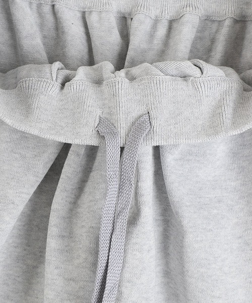 is-ness（イズネス）の「is-ness / イズネス：KNIT TUCK LONG PANTS：1007KNITPT04[NOA]（その他パンツ・メンズ・グレー・L/M）」の3枚目の写真