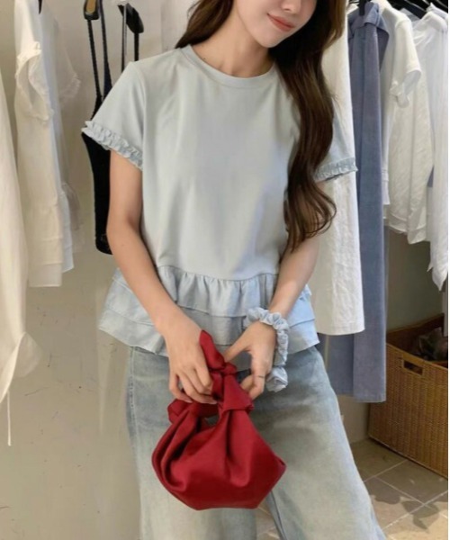 AMELY(エミリー)の「フリルTシャツ(Tシャツ/カットソー・レディース・ホワイト/グレー/ブルー/ブルー系その他・フリー)」の3枚目の写真