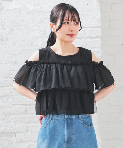 Honeys(ハニーズ)の「肩あきフリルトップス(Tシャツ/カットソー・レディース・ブラック/ホワイト/サックスブルー/ピンク・S/M/L)」の17枚目の写真