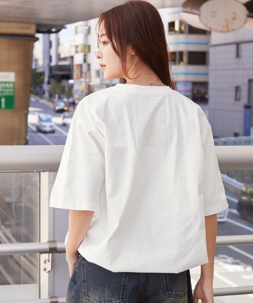 MONO-MART(モノマート)の「ゲームデザイン ワッペンロゴ刺繍 ドロスト半袖Tシャツ(Tシャツ/カットソー・レディース・ブラック/ホワイト系/オフホワイト/ダークネイビー/レッド/オートミール/ブラック系・M/L)」の11枚目の写真