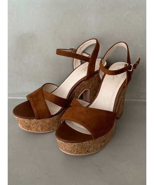 dazzlin（ダズリン）の「コルクヒールサンダル（サンダル・レディース・ブラウン/ブラック/アイボリー・LARGE/MEDIUM/SMALL）」の8枚目の写真