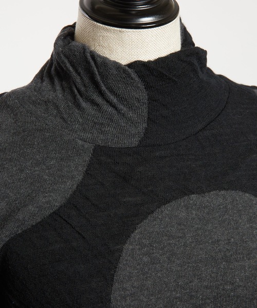 gomme（ゴム）の「ドットJQ　　レイヤーアームＴ（Tシャツ/カットソー・レディース・ブラック/テラコッタ/チャコールグレー・MEDIUM）」の9枚目の写真