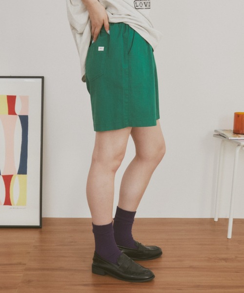 MERLOT(メルロー)の「【ウエストゴム】【ブランドピスネーム付き】チノショートパンツ(その他パンツ・レディース・グリーン/ベージュ/ブラック・FREE)」の5枚目の写真