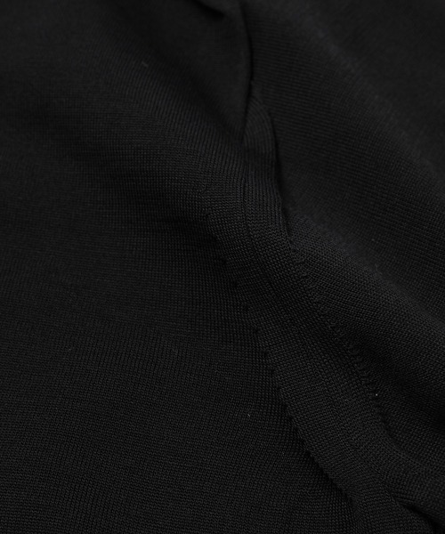 COMME des GARCONS HOMME（コム デ ギャルソン・オム）の「CREW NECK WOOL KNIT（Tシャツ/カットソー・メンズ・ブラック/グレー/ネイビー・L/M/S）」の7枚目の写真