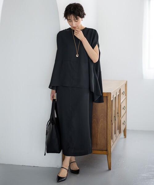 23区 S(ニジュウサンクチイサイサイズ)の「【一部店舗限定/UVカット/洗える】ライトウェイトツイル ケープ付き ワンピース(ワンピース・レディース・ブラウン系/ブラック系・32)」の20枚目の写真