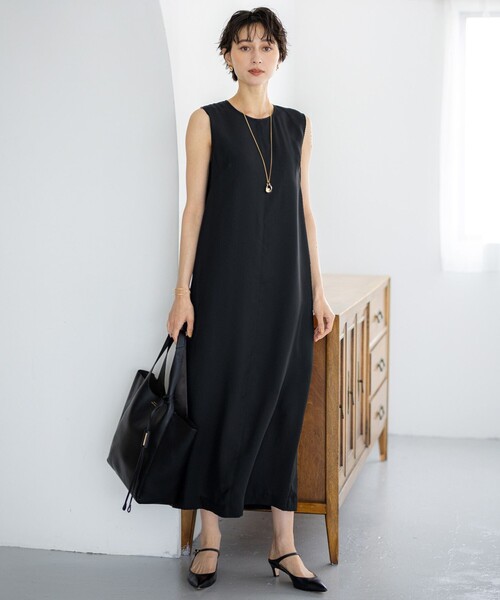 23区 S(ニジュウサンクチイサイサイズ)の「【一部店舗限定/UVカット/洗える】ライトウェイトツイル ケープ付き ワンピース(ワンピース・レディース・ブラウン系/ブラック系・32)」の22枚目の写真
