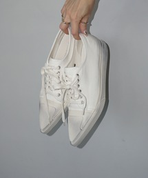 chuclla（チュクラ）の「エイジドホワイト ポインテッドスニーカー chs25a002（スニーカー）」