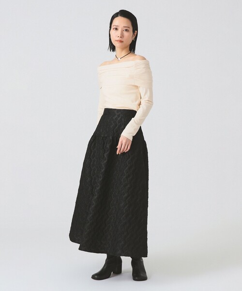 Ray BEAMS(レイビームス)の「リブ ギャザー オフショルダー Tシャツ(Tシャツ/カットソー・レディース・ブラック/レッド/ホワイト系その他6・ONE SIZE)」の4枚目の写真