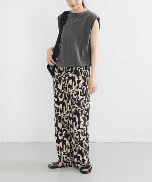 URBAN RESEARCH(アーバンリサーチ)の「ショルダーパッドカットソー(Tシャツ/カットソー・レディース・チャコールグレー/ベージュ・FREE)」の7枚目の写真