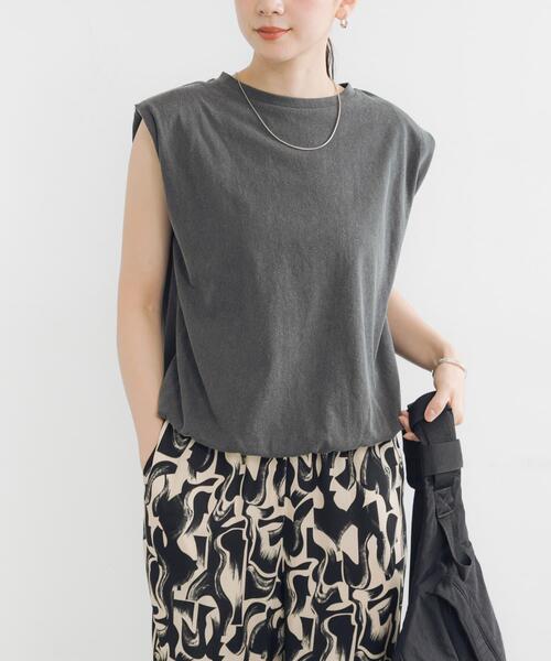 URBAN RESEARCH(アーバンリサーチ)の「ショルダーパッドカットソー(Tシャツ/カットソー・レディース・チャコールグレー/ベージュ・FREE)」の14枚目の写真