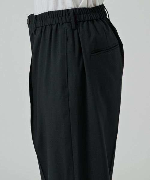 STUDIOUS（ステュディオス）の「【STUDIOUS】COOL WOOL WIDE SLACKS / 涼しいウール / 洗い可能（スラックス・メンズ・ブラック/ダークグリーン・1/2）」の14枚目の写真