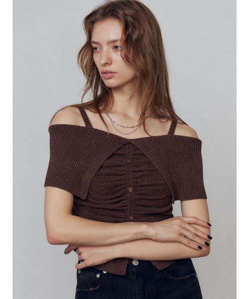 EMODA（エモダ）の「フロントボタンオフショルダーニット（ニット/セーター・レディース・ブルー/ブラック/ホワイト/ブラウン・FREE）」の12枚目の写真