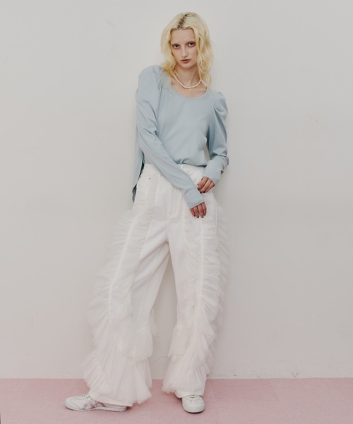 LA BELLE ETUDE(ラベルエチュード)の「ギャザーロングパフスリーブカットソー(Tシャツ/カットソー・レディース・ライトブルー/ブラック/ブラウン/ホワイト/ピンク・FREE)」の13枚目の写真