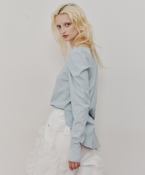 LA BELLE ETUDE(ラベルエチュード)の「ギャザーロングパフスリーブカットソー(Tシャツ/カットソー・レディース・ライトブルー/ブラック/ブラウン/ホワイト/ピンク・FREE)」の11枚目の写真