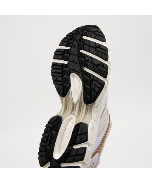 Reebok（リーボック）の「プレミアトリニティ KFS / PREMIER TRINITY KFS（スニーカー・レディース・グレー/ベージュ・22.5cm/23.0cm/23.5cm/24.5cm/24.0cm/25.0cm/25.5cm/26.0cm/22.0cm）」の5枚目の写真