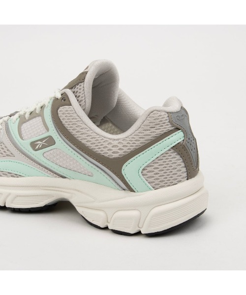 Reebok（リーボック）の「プレミアトリニティ KFS / PREMIER TRINITY KFS（スニーカー・レディース・グレー/ベージュ・22.5cm/23.0cm/23.5cm/24.5cm/24.0cm/25.0cm/25.5cm/26.0cm/22.0cm）」の17枚目の写真