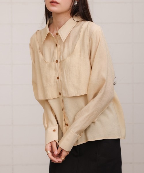Bab(バブ)の「ビスチェドッキングシャツブラウス(シャツ/ブラウス・レディース・オフホワイト/ベージュ/チャコールグレー・MEDIUM)」の1枚目の写真