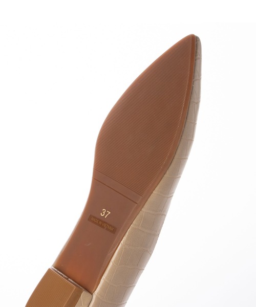 enchanted(エンチャンテッド)の「晴雨兼用Vカットポインテッドフラットシューズ(パンプス・レディース・ブラック/ベージュ/ダークブラウン・37/36/35/41/40/39/38)」の12枚目の写真