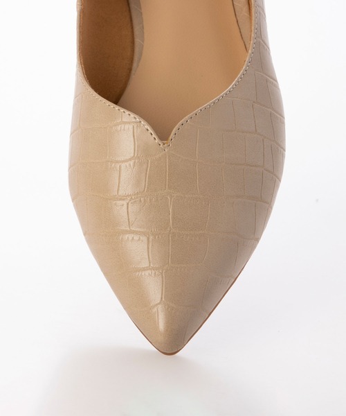 enchanted(エンチャンテッド)の「晴雨兼用Vカットポインテッドフラットシューズ(パンプス・レディース・ブラック/ベージュ/ダークブラウン・37/36/35/41/40/39/38)」の13枚目の写真