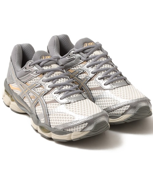 ASICS(アシックス)の「asics GEL-CUMULUS 16 / アシックス ゲル-キュムラス 16(スニーカー・メンズ・ホワイト・23.5cm/24.0cm/24.5cm/25.0cm/25.5cm/26.0cm/26.5cm/27.0cm/27.5cm/28.0cm/28.5cm/29.0cm/29.5cm/23.0cm)」の1枚目の写真