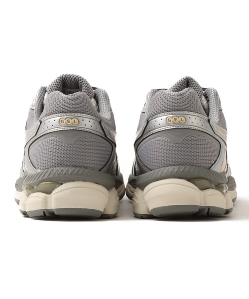 ASICS(アシックス)の「asics GEL-CUMULUS 16 / アシックス ゲル-キュムラス 16(スニーカー・メンズ・ホワイト・23.5cm/24.0cm/24.5cm/25.0cm/25.5cm/26.0cm/26.5cm/27.0cm/27.5cm/28.0cm/28.5cm/29.0cm/29.5cm/23.0cm)」の3枚目の写真
