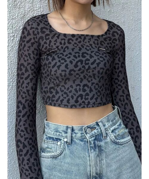 EMODA（エモダ）の「シアーベロアプレートクロップトップ（Tシャツ/カットソー・レディース・ブラック/グレー/その他/ブラウン/その他1・FREE）」の6枚目の写真