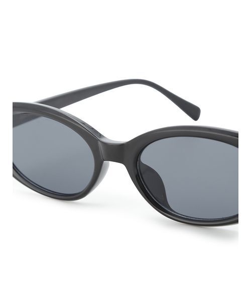 Mila Owen（ミラオーウェン）の「オーバルキャットアイスリムサングラス（サングラス・レディース・ブラウン/ブラック・F）」の7枚目の写真