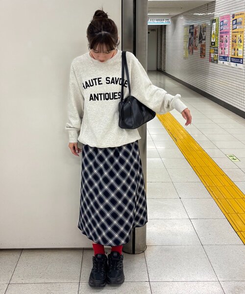 DISCOAT（ディスコート）の「スクエアくったりボストンバッグ（ボストンバッグ・レディース・ブラック/ブラウン/ベージュ・FREE）」の16枚目の写真