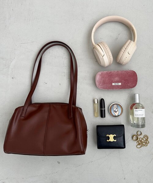 DISCOAT（ディスコート）の「スクエアくったりボストンバッグ（ボストンバッグ・レディース・ブラック/ブラウン/ベージュ・FREE）」の20枚目の写真