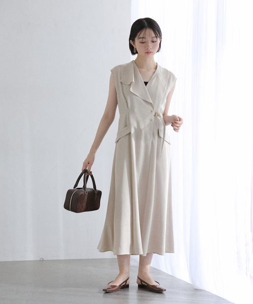 La TOTALITE（ラトータリテ）の「《追加》【洗える】アシメラペルツイルワンピース（ワンピース・レディース・ベージュ/ネイビー・36/38）」の4枚目の写真