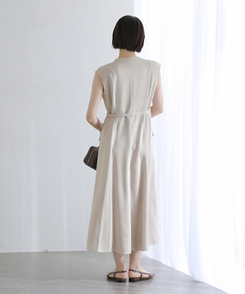 La TOTALITE（ラトータリテ）の「《追加》【洗える】アシメラペルツイルワンピース（ワンピース・レディース・ベージュ/ネイビー・36/38）」の5枚目の写真